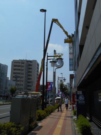 �{�� �r��3